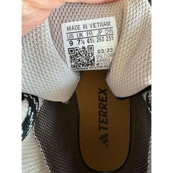 Adidas Terrex Free Hiker Gore-Tex Women's Hiking Boots Mint Black IF4850 Size 9 - Picture 2 of 9